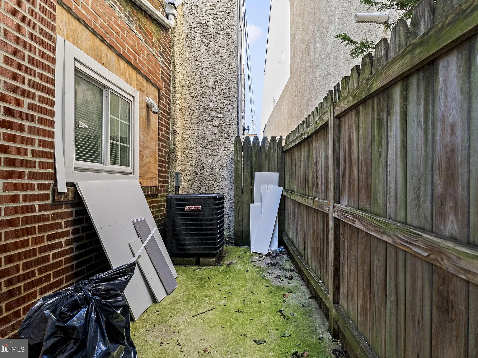 844 S 3rd St — Photo 4