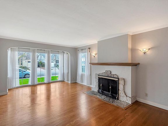 3rd image of 1513 Kalmia St