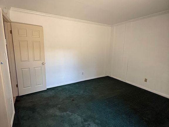 3rd image of 4 Kelly Rd #2364