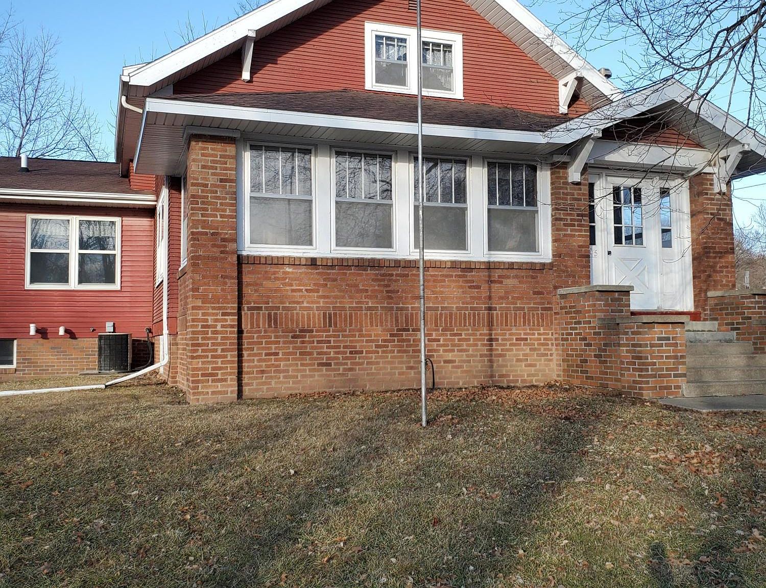 105 E 2nd St, Peterson, IA 51047 Zillow