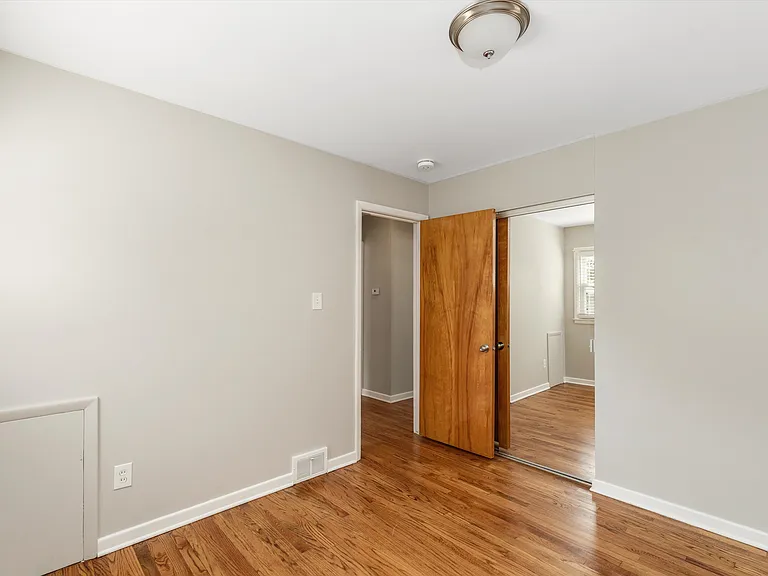 4514 Sedgemoor Ave — Photo 14