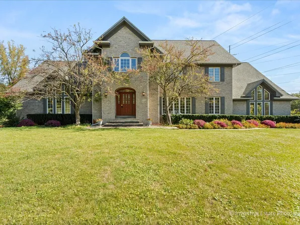 10S641 S Garfield Ave, Burr Ridge, IL 60527