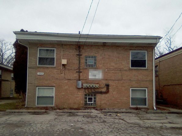 1910 S 16th Ave, Broadview, IL 60155