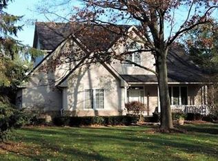 7763 Winfield Dr, Brighton, MI