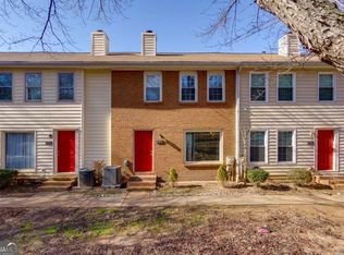 242 Chads Ford Way, Roswell, GA 30076