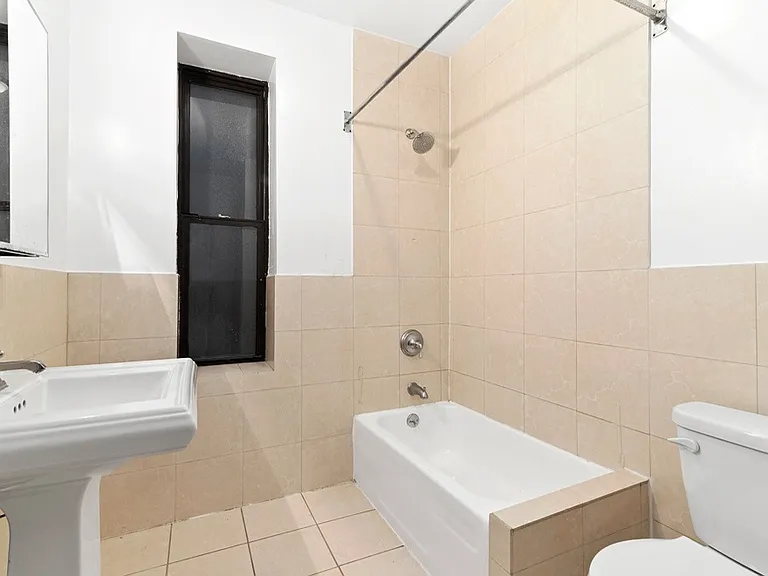 530 W 123rd St #1 — Photo 3