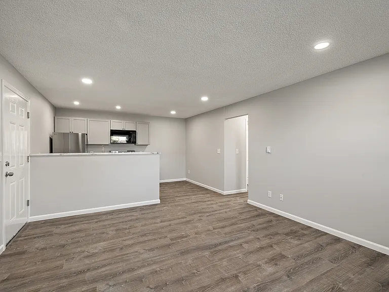 573 Bailey Dr #7 — Photo 24