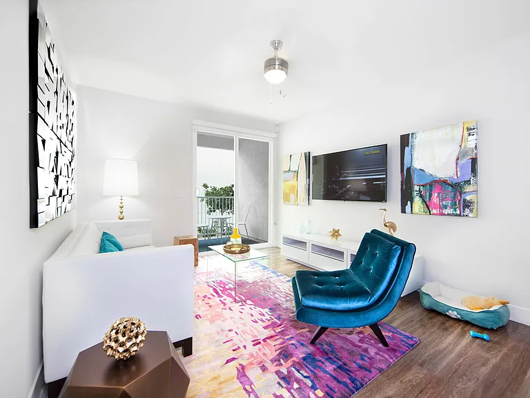 South Beach by Logan — Photo 44