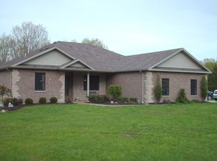 4194 Tara Lake Dr, Fulton, MO 65251