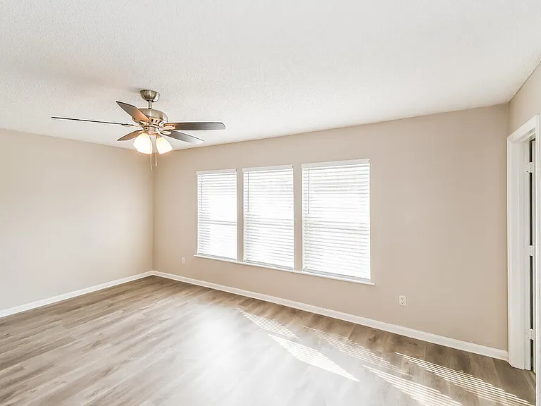 2168 Fresco Dr — Photo 10