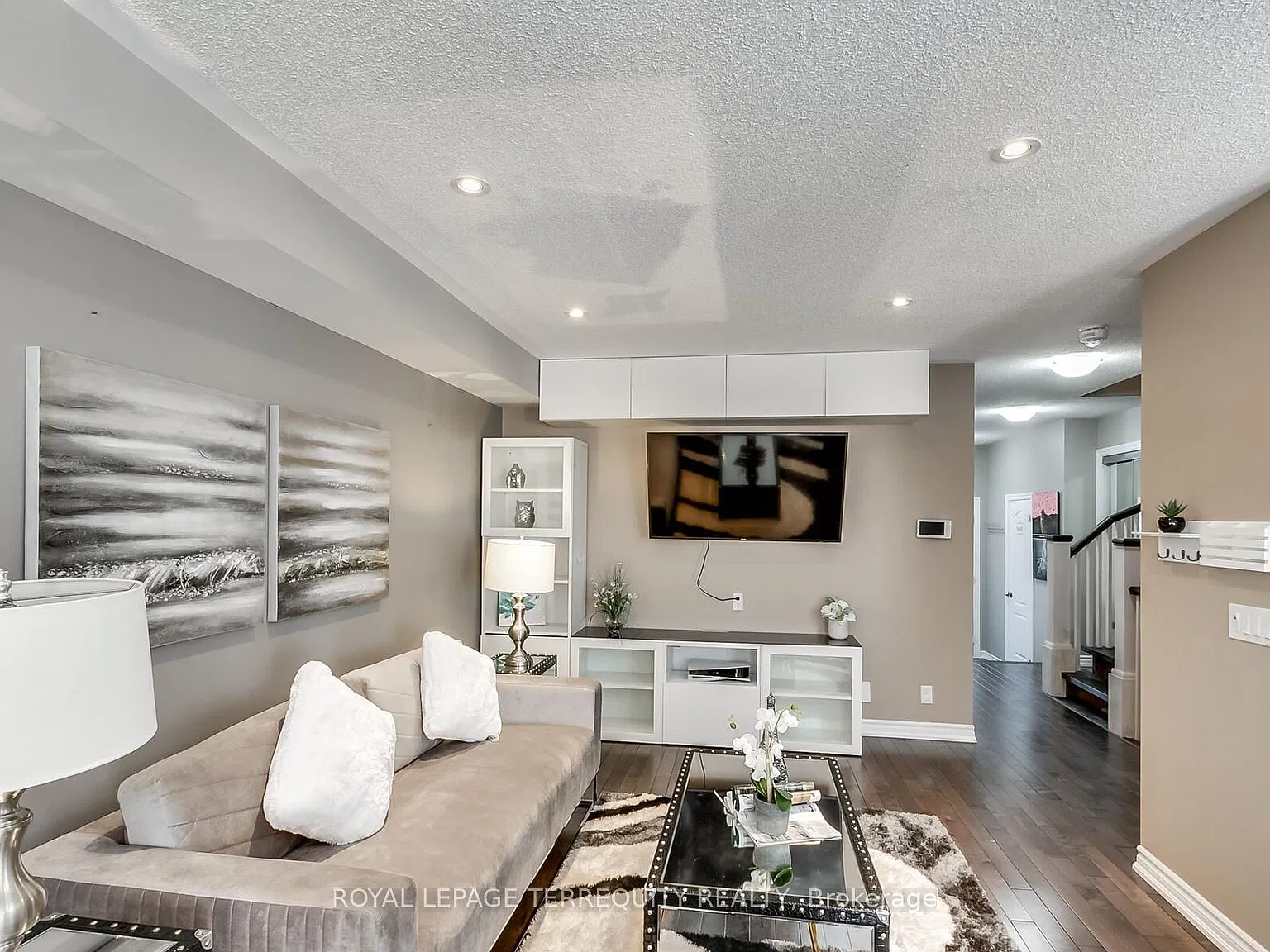 3 bed, $3,300 — Photo 4