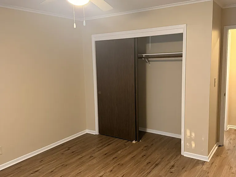 2025 NW Hickory Ln #8 — Photo 13
