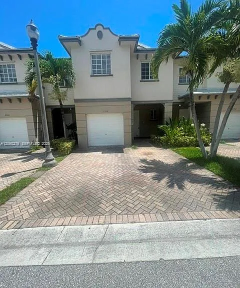 1992 Nassau Dr #- — Photo 2