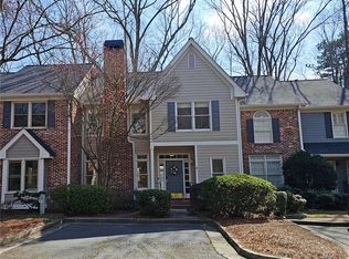 128 River Ridge Ln, Roswell, GA 30075