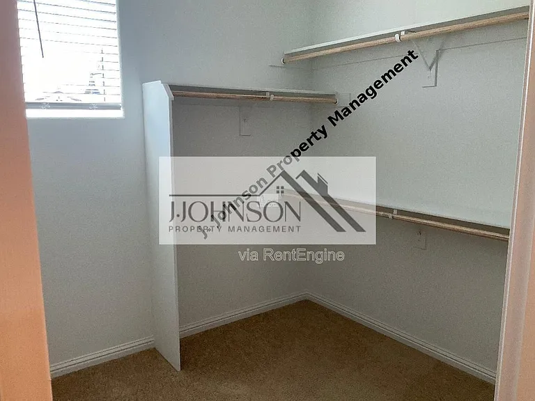 2717 Rabbit Hollow Dr — Photo 18