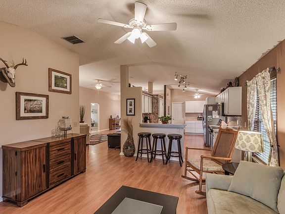 4th image of 12807 Bentwater Dr