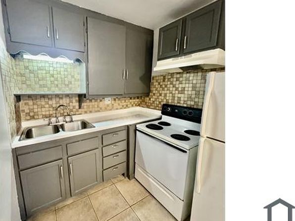 720 N 10th St APT 1