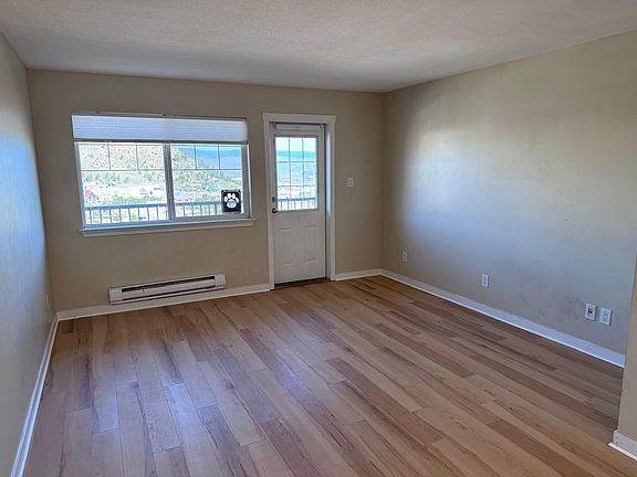 4th image of 1970 Braeview Pl #41