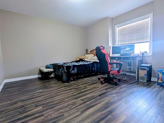 5th image of 3 Murphy Crescent