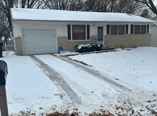 1711 Truman, Normal, IL 61790
