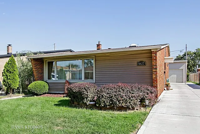 8027 S Keeler Ave photo 1