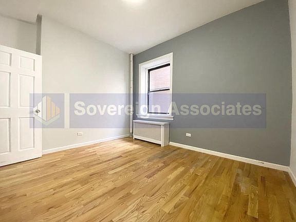 3rd image of 2701 Broadway #B2