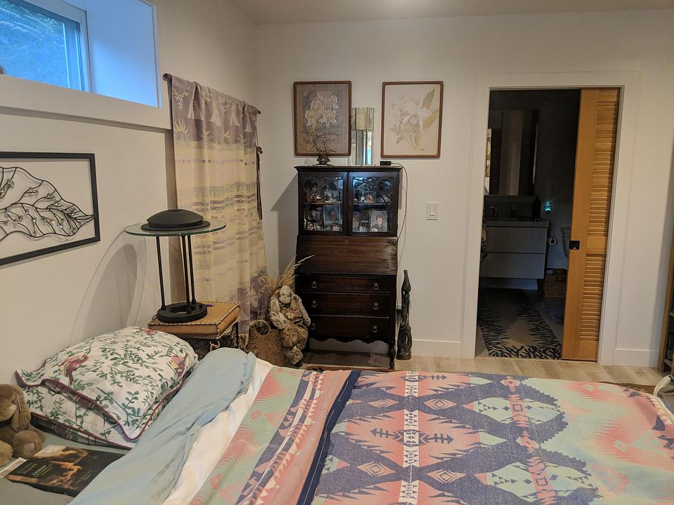 2nd image of 1017 S Liberty Dr #2