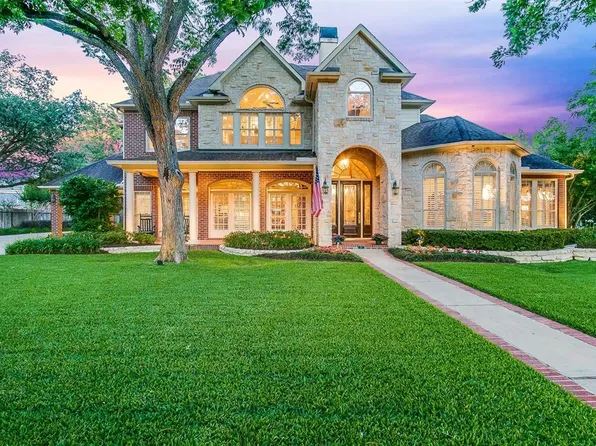 21 Ellicott Way, Sugar Land, TX 77479