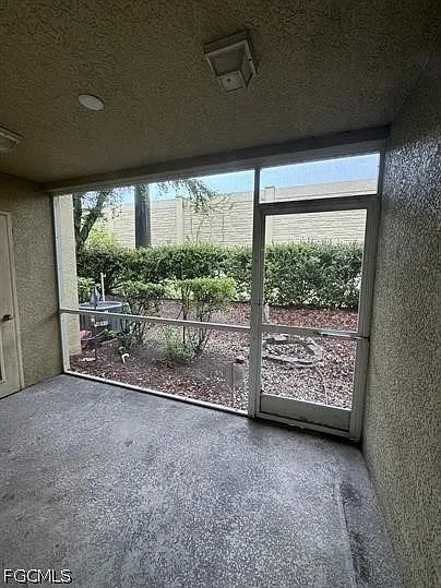 2 bed, 2.5 bath, 1457 sqft, $1,600 — Photo 4