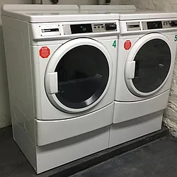 Rented by R New York