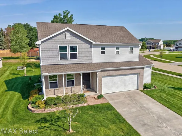 6054 Weyerbacher Dr, Swartz Creek, MI 48473