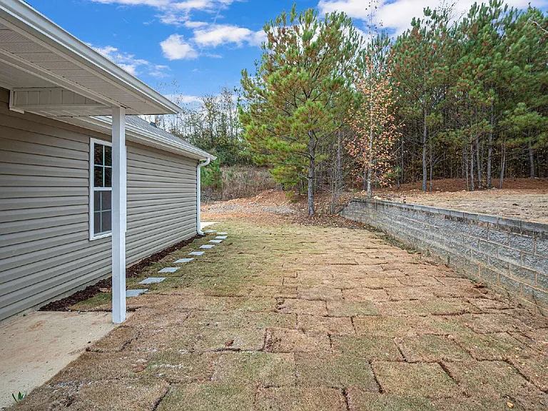 85 Smith Glen Dr — Photo 6