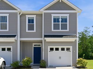 104 Aspen Road, Hampstead, NC 28443