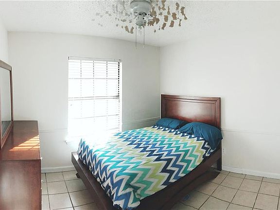 5th image of 2513 Hollydale Dr