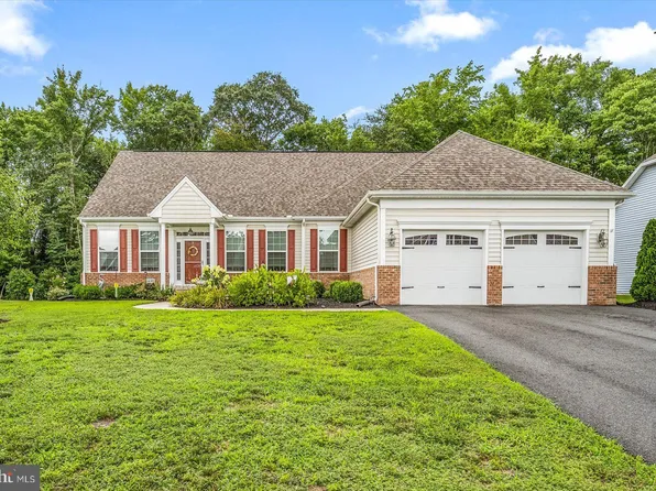 38517 Blue Hen Dr, Selbyville, DE 19975