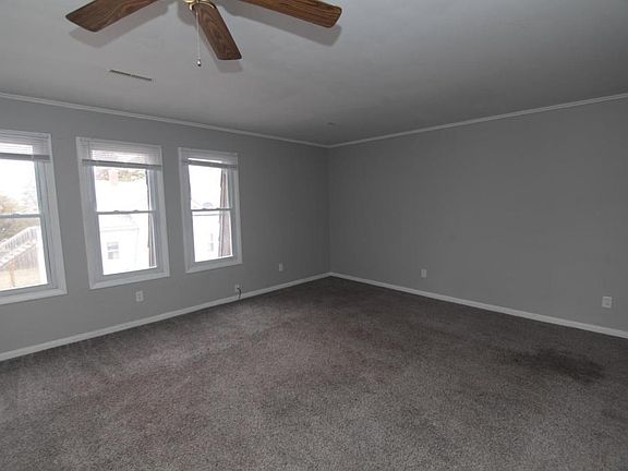 3rd image of 1524 38th St