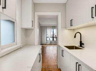 633 Saint Clair Ave W, Toronto, ON M6C 1A7