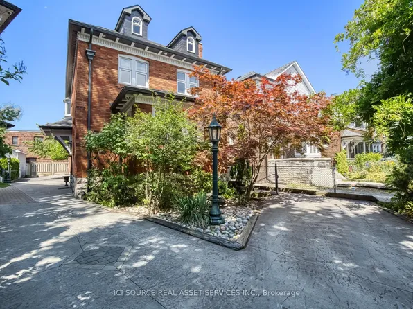 34 Rusholme Dr, Toronto, ON M6J 3J9