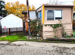 775 28th St SPACE 10, Springfield, OR 97477