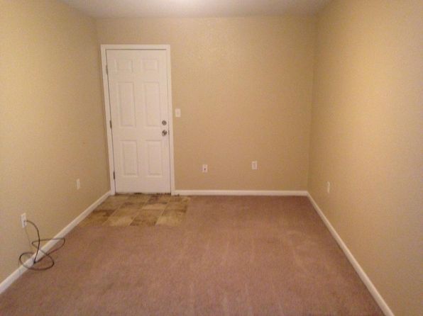 953 W Elm St