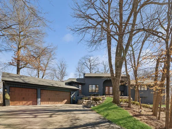 16776 Whittington Walk, Eden Prairie, MN 55346