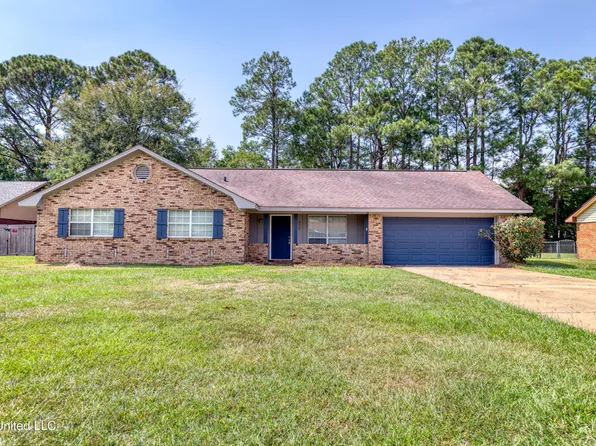 6505 J F Douglas Dr, Ocean Springs, MS 39564
