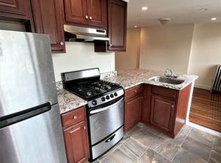113 President St APT 3, Brooklyn, NY 11231