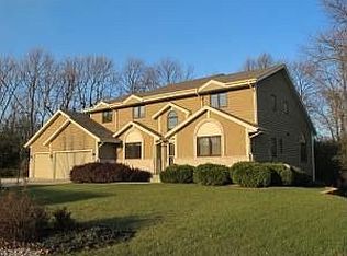 4120 S Abbott Ln, New Berlin, WI 53151