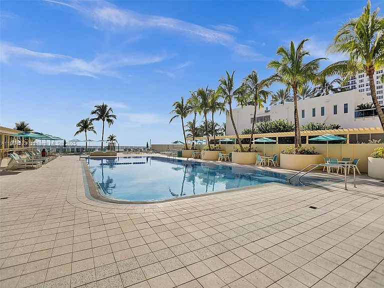 2501 S Ocean Dr #505 — Photo 18