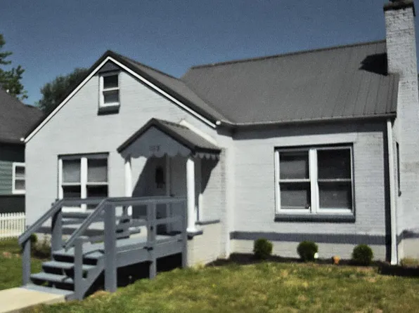 1113 W Oak St, Mitchell, IN 47446