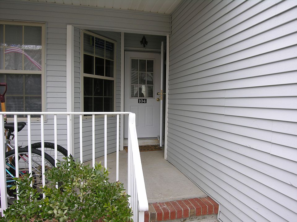 104 Salem Rd