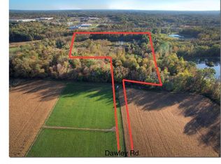 Dawley Rd, Ravenna, OH 44266