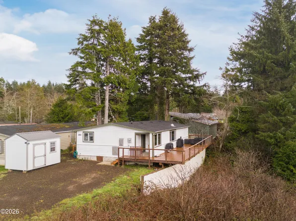 280 SE Hazelton Pl, Depoe Bay, OR 97341