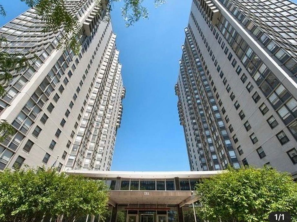 1st image of 5701 N Sheridan Rd APT 26Q